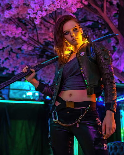 HD-wallpaper-women-cosplay-cyberpunk-2077-girl-leather-jacket-model-sword-woman